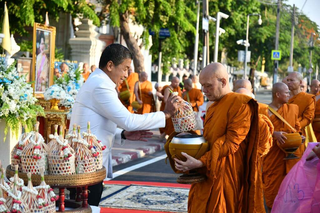 曼谷舉行萬佛節法會　僧侶69位誦經祈福