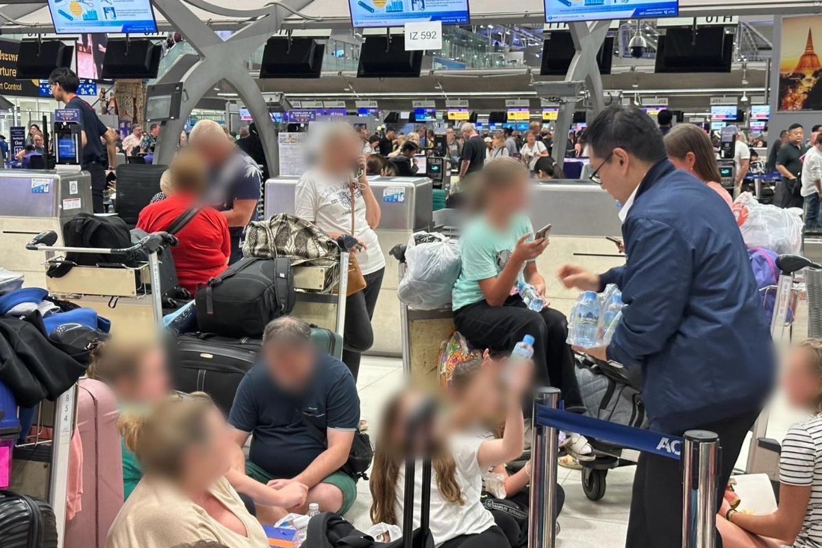 航班166架次取消　移民局准延留30天