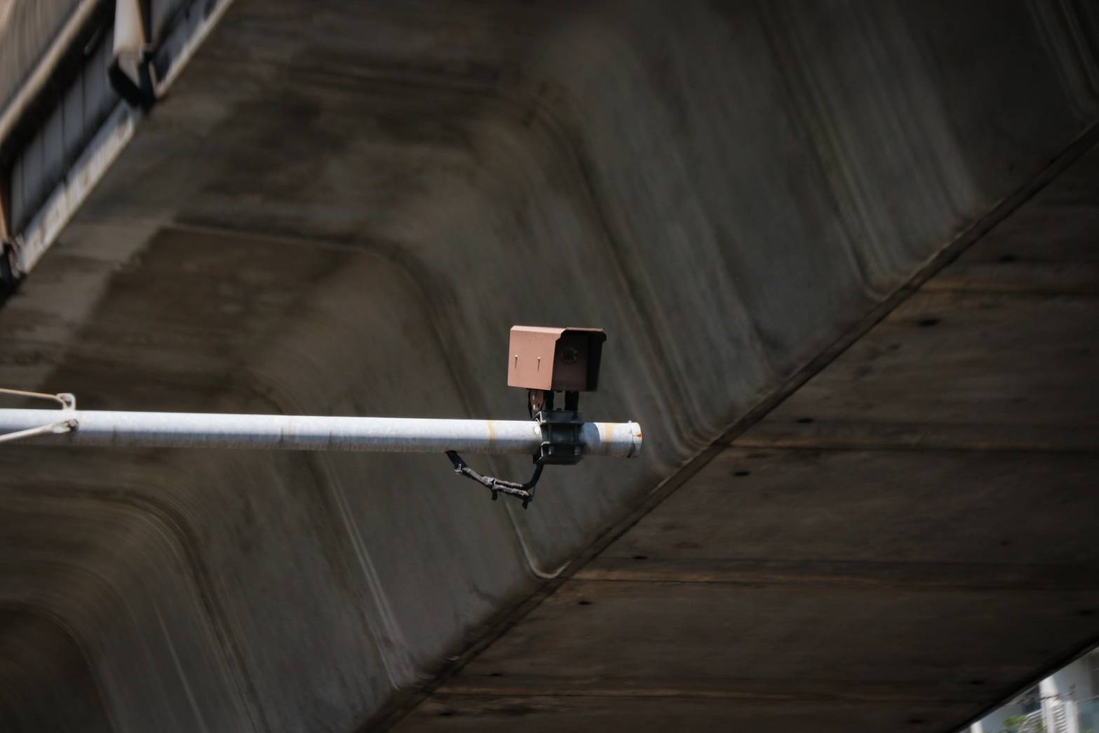 曼谷74路口啟用AI號誌　交通等待時間下降