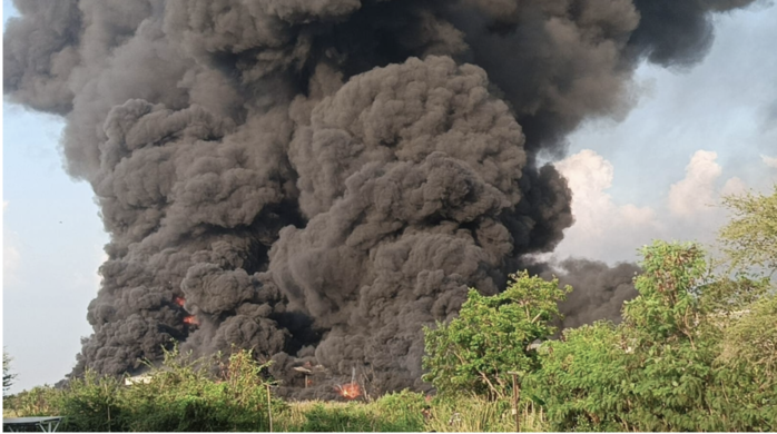 泰國北柳府稀釋劑工廠大火　爆炸不斷黑煙沖天