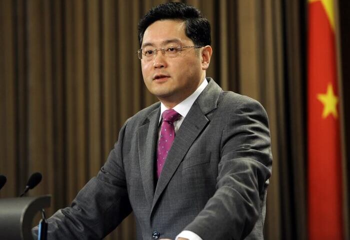 港媒：前中國外長秦剛貶為副部級　提早退休