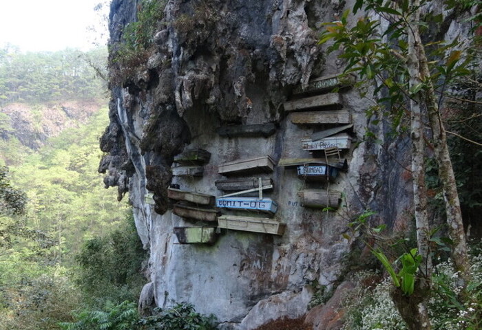 原住民懸棺習俗延續千年　菲律賓山城吸引國際遊客