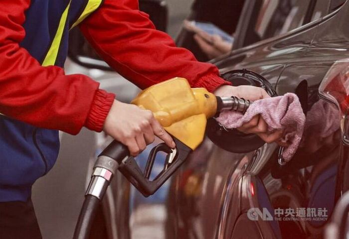 卓榮泰：啟動油價雙緩漲與緊急緩漲機制　降低民眾負擔