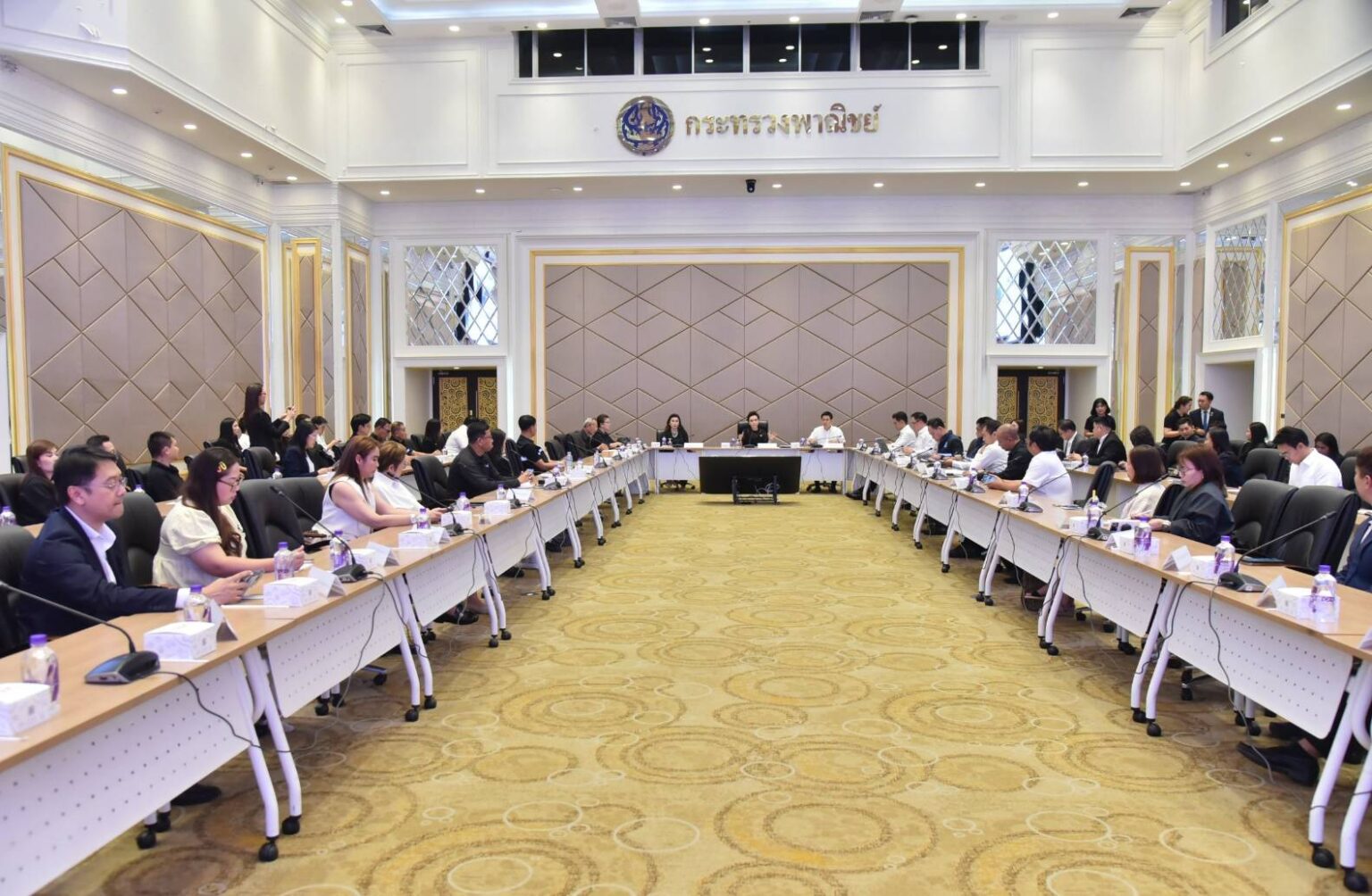 香水椰子價格下跌衝擊農民　商業部啟動產業整頓