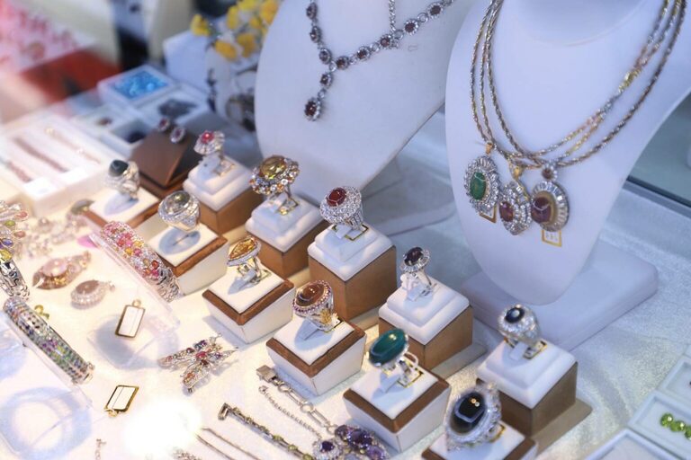 避險與節慶需求增　泰黃金珠寶出口夯