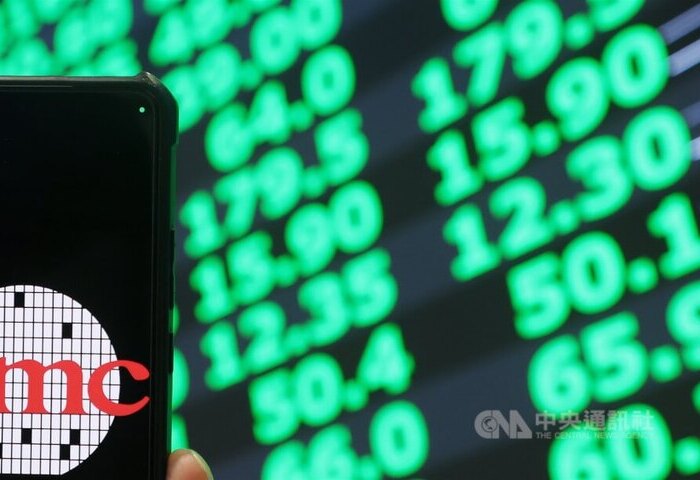 台股量縮下跌821點　台積電守住1800元關卡