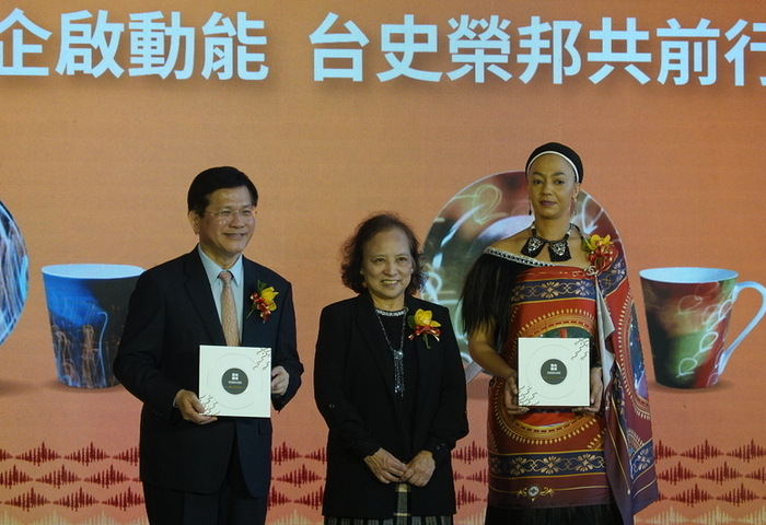 外交部設榮邦經貿辦事處　12企業響應拚邦誼永續