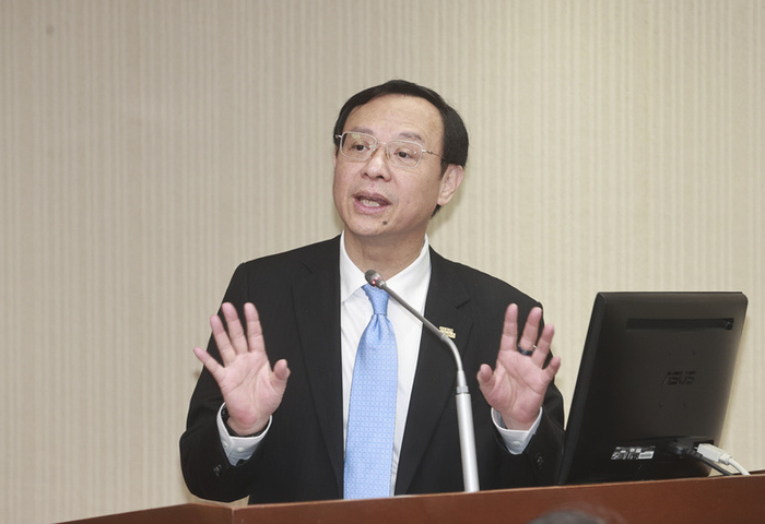 中東戰火恐衝擊塑膠醫材　石崇良：原料優先供醫療業