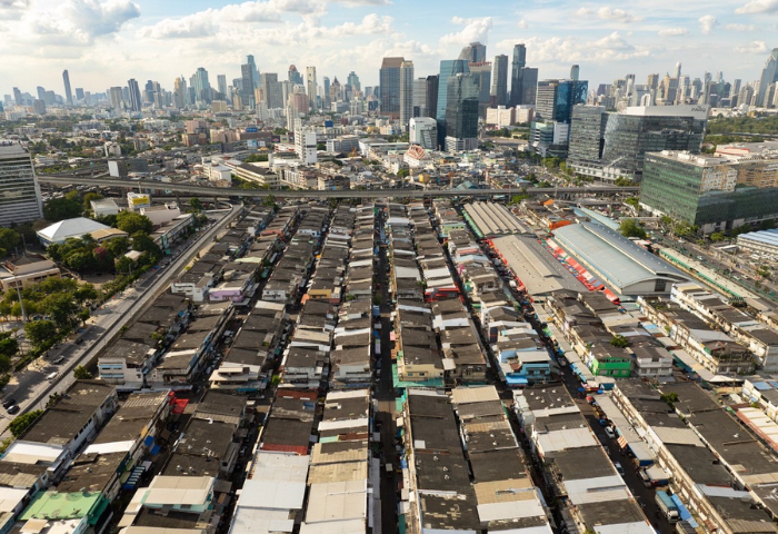 ［專題報導］走進曼谷最大的貧民區：Khlong Toei 的生活現實、結構限制與改變之路