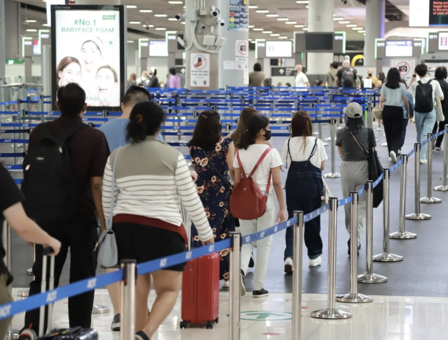 泰飛航入境收300銖  設觀光基金造樂園