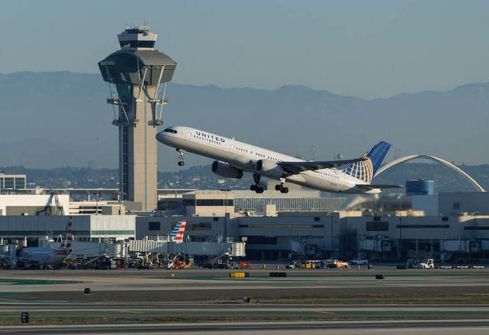 燃油飆漲恐衝擊旅行需求　航空業陷漲價困境