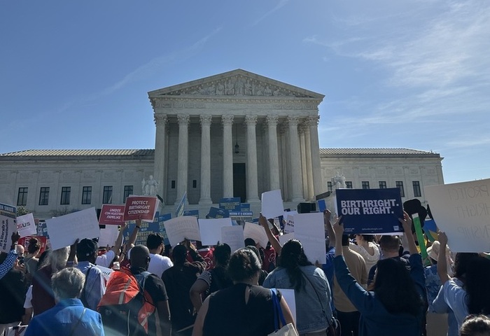 美出生公民權最高法院開庭　「黃金德案」後代旁聽