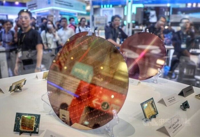 國安局：中共採挖角竊密、購管制品以突破科技圍堵