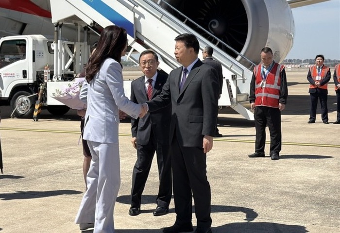 鄭麗文抵達上海開始訪問　中共中台辦主任宋濤接機