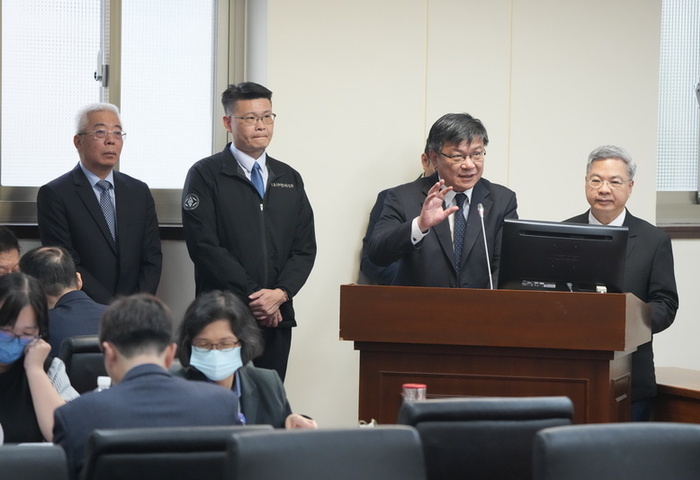 中油累虧792億元　經長：專案融資、撥補等3面向協助