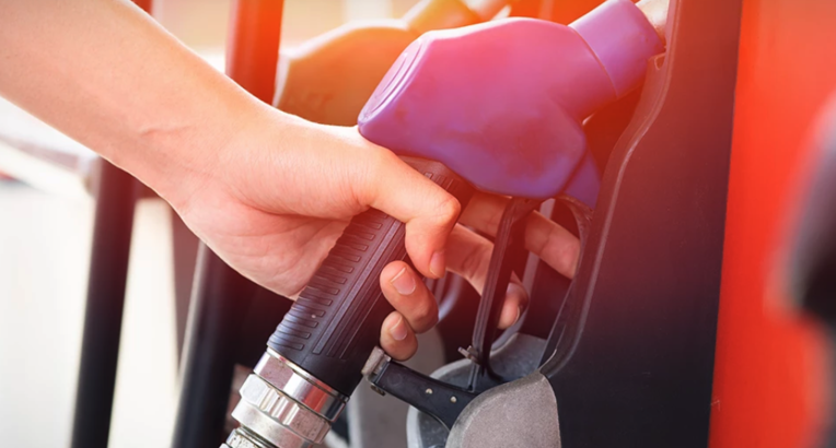 泰調降柴油價格　每公升降2.14銖