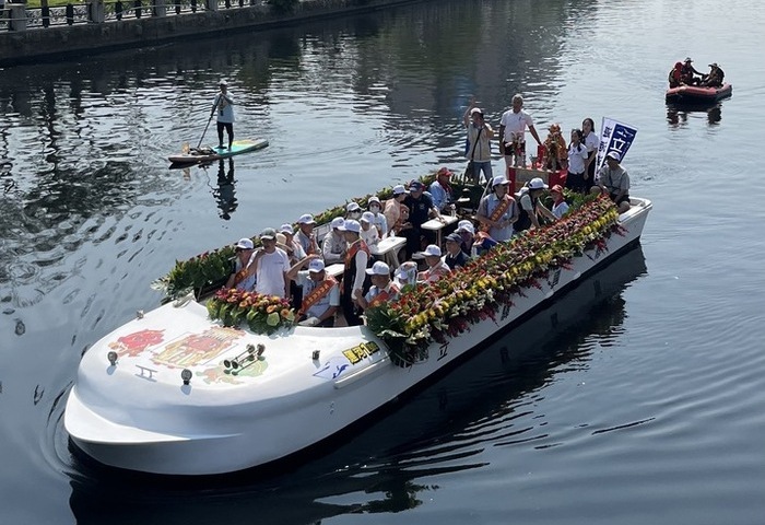 媽祖登船巡遊台南運河　重現百年前宗教盛事