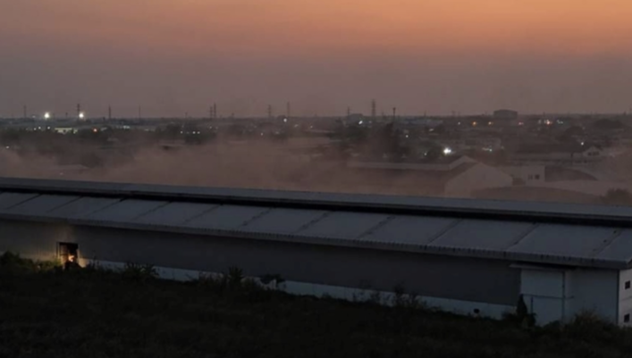 龍仔厝PVC倉庫大火　2小時內控制火勢