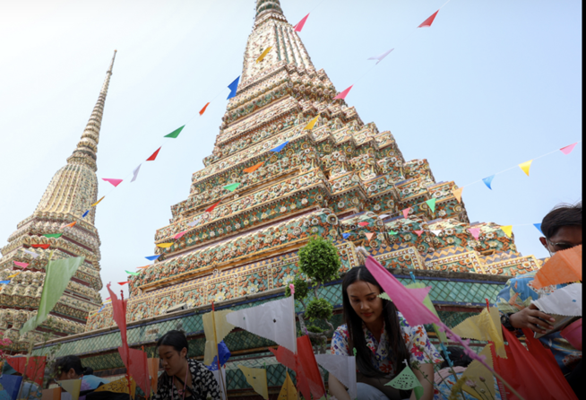  曼谷潑水節轉向文化體驗　昭披耶河畔串聯五大皇家寺廟