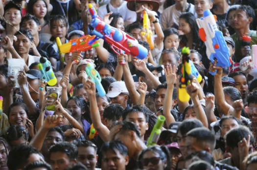 宋干吸金300億銖　國際訪客達50萬人