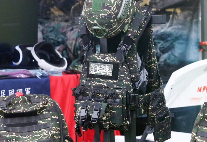 陸戰隊全面換裝新式背心　具涉水生存與登陸作戰特性