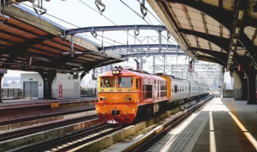 油價飆升壓力大　泰鐵凍漲票價求補助