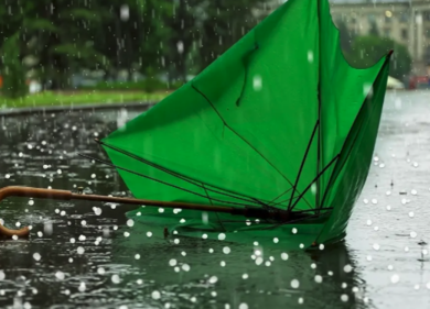 夏季風暴襲泰北　強風冰雹齊發