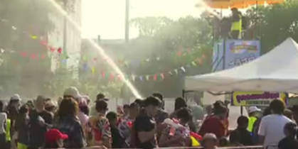 芭達雅潑水節壓軸　海灘湧入人潮