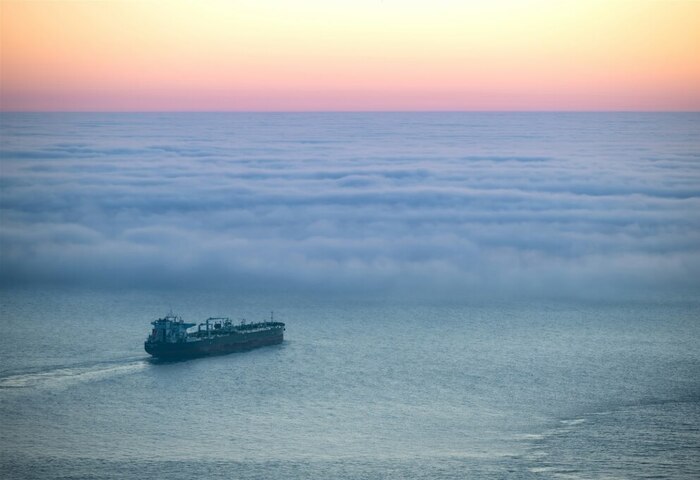 載運200萬桶原油駛向台灣　君善輪通過荷莫茲海峽