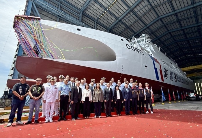 東港艦下水　海巡600噸安平級巡防艦12艘全數完成