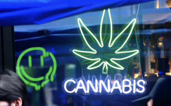 泰大麻新規上路　考山路娛樂用市場仍熱絡