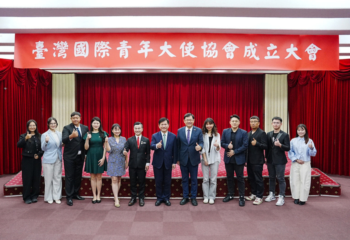 台灣國際青年大使協會成立　林佳龍提3點期許