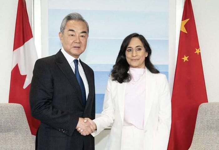 中國外長10年來首訪加拿大　稱加國對中出口可望倍增