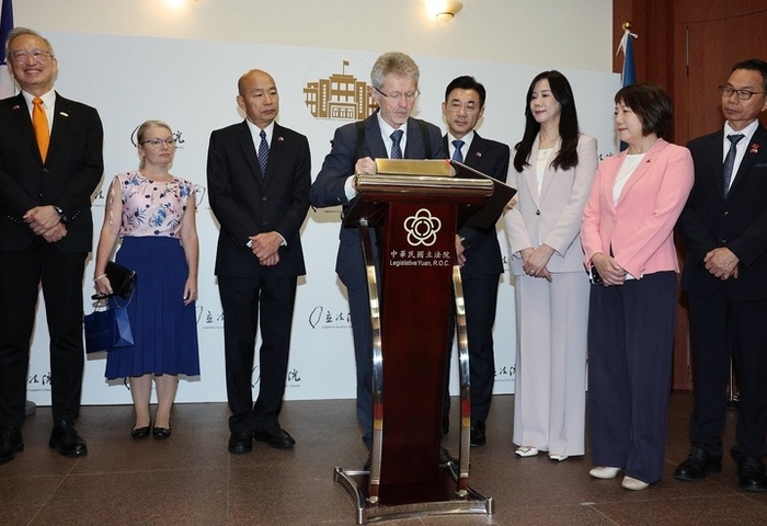 時隔近6年再訪立院　韋德齊：台捷友誼真實超越黨派