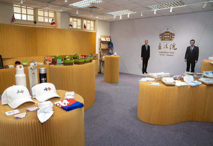 立法院紀念品中心試營運　打造國會文化推廣新窗口