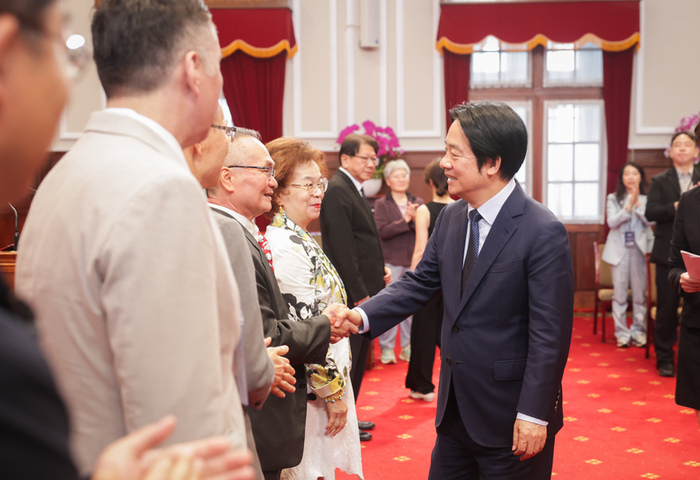 總統：做生醫產業最堅實後盾　打造下一座護國神山