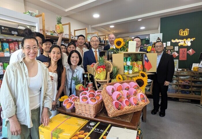 屏東芒果嘉義鳳梨英國上市　台灣好物前進國會