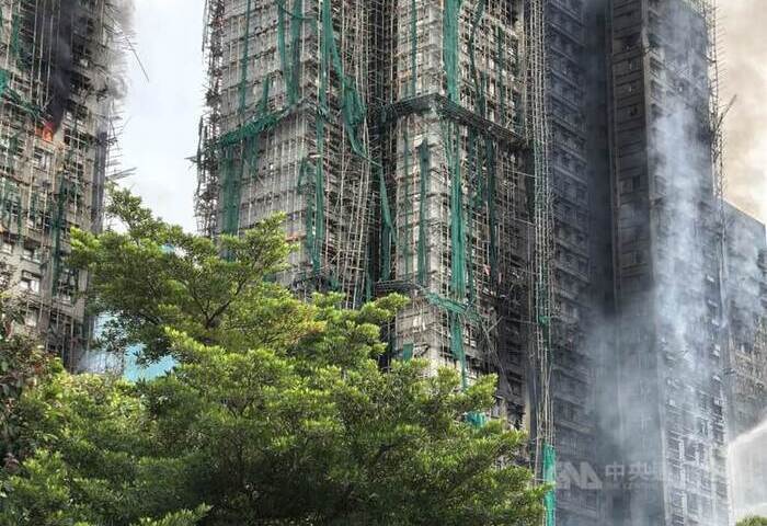 香港宏福苑大火　委員會報告指政府監管不足