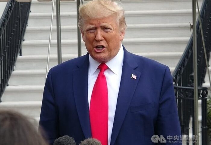 川普信任中俄元首不協助伊朗　警告若介入後果嚴重