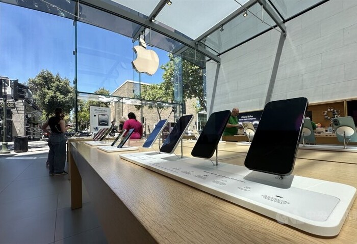 亞馬遜業績雲端亮眼　蘋果營收放緩等待Siri AI
