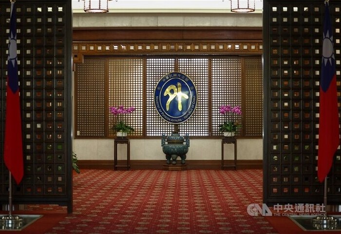 菲律賓劃設民主礁領海基線　外交部：協商不應排除台灣