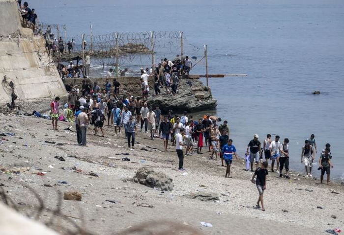 西班牙飛地非法越境潮原僅數十人行動　導火線、誰在煽動一次看