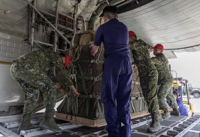 強化戰時及災防運補　陸、空軍聯手演練物資空投