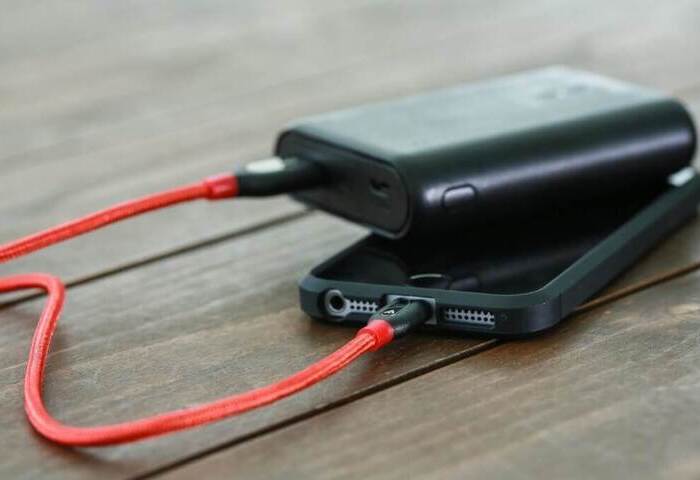 日本行動電源頻起火　政府擬強制第三方機構檢驗