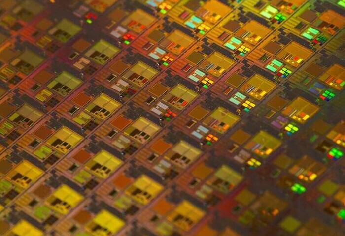晶片為科技戰焦點　法媒關注中國挖角台灣人才竊密