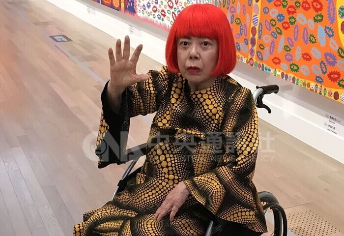 草間彌生逝世享壽97歲　前衛藝術家繽紛圓點作品享譽全球