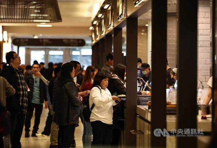 AI熱潮帶動　亞銀上修台灣今年經濟成長至11%