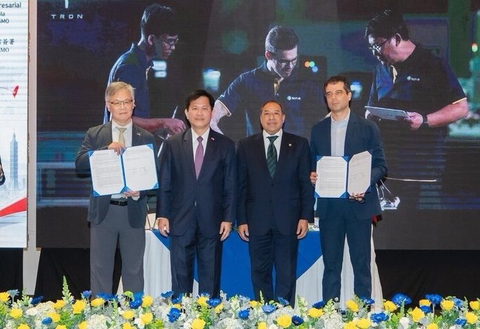 林佳龍見證台瓜里程碑　促投資媒合、啟動電巴及碳權合作